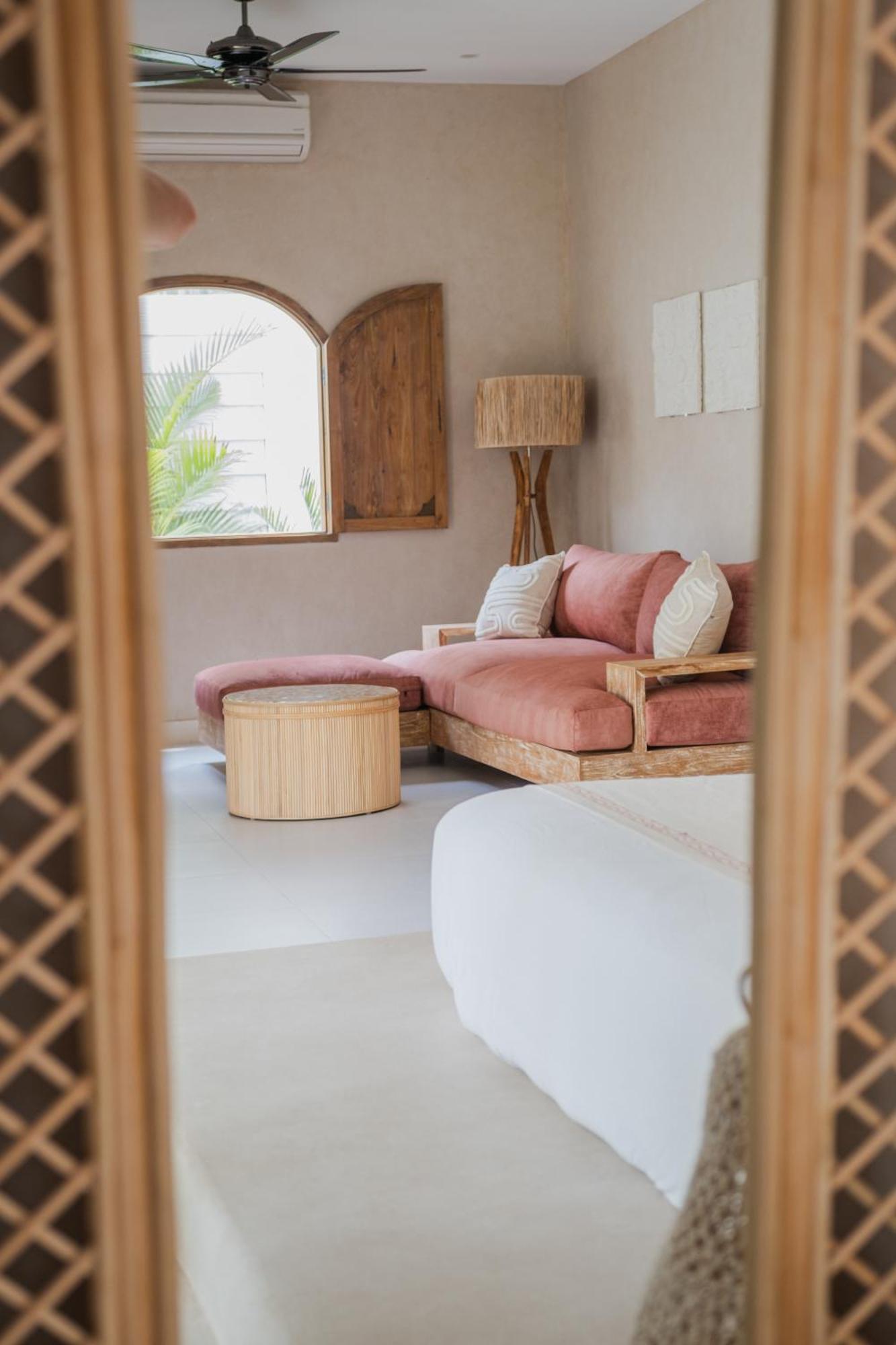 Gili Boho Villas - Aesthetic Private Pool Villas 길리트라왕안 외부 사진
